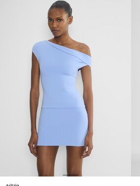 Aritzia Original Contour Ravish Top